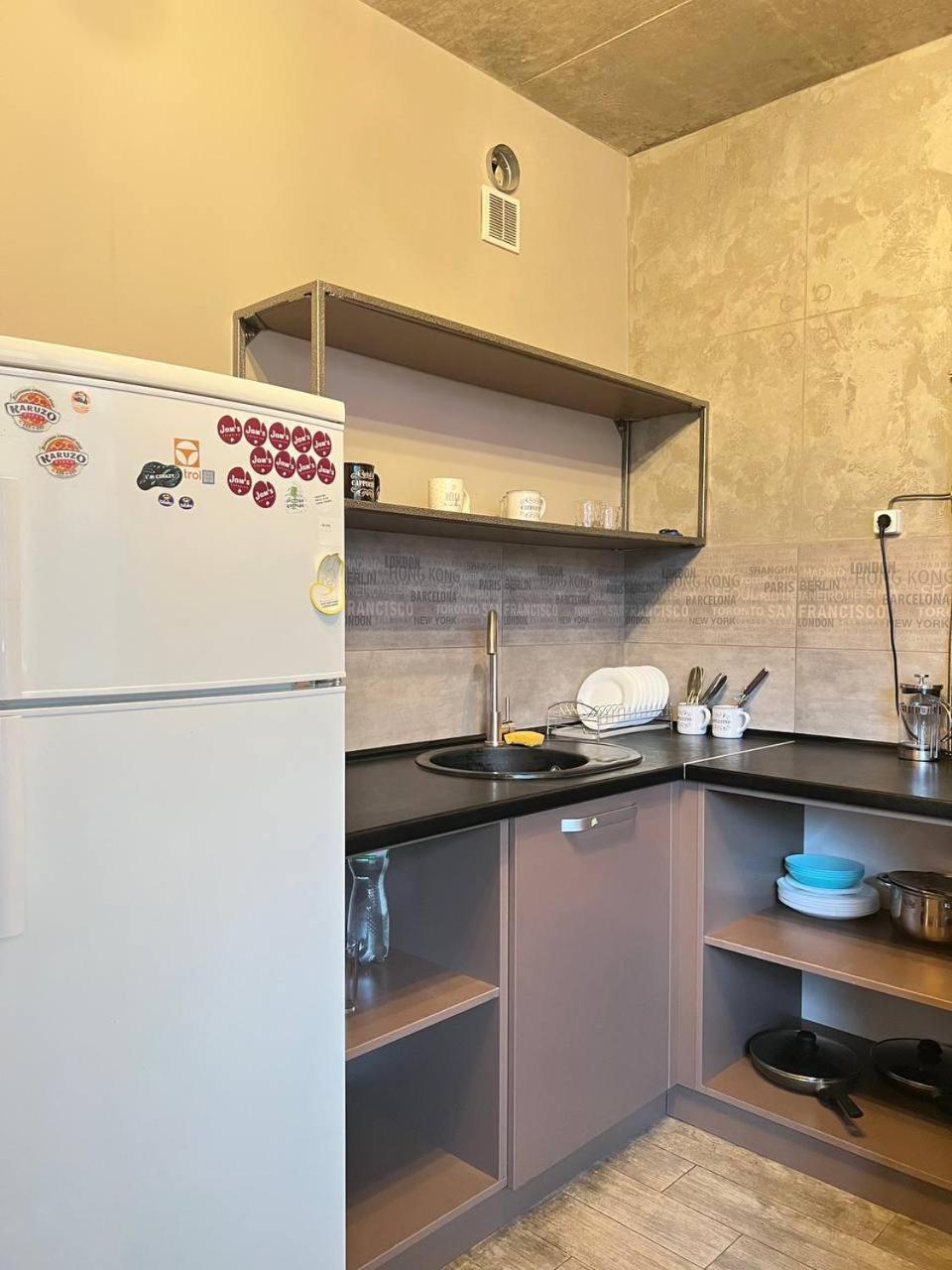 Moonlight Hostel Львов Экстерьер фото